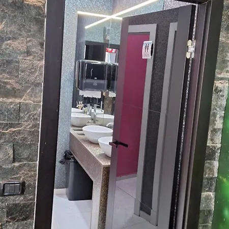 Apartamento Panoramic De Lux Mihai Bravu Cu Internet De Mare Viteza Si Parcare Gratuit