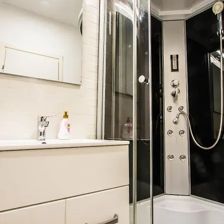 Panoramic De Lux Mihai Bravu Cu Internet De Mare Viteza Si Parcare Gratuit Bukareszt