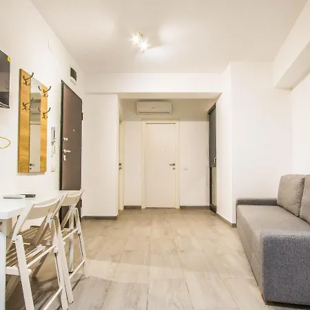 Apartament Panoramic De Lux Mihai Bravu Cu Internet De Mare Viteza Si Parcare Gratuit *